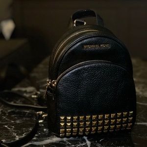 michael kors mini abbey backpack